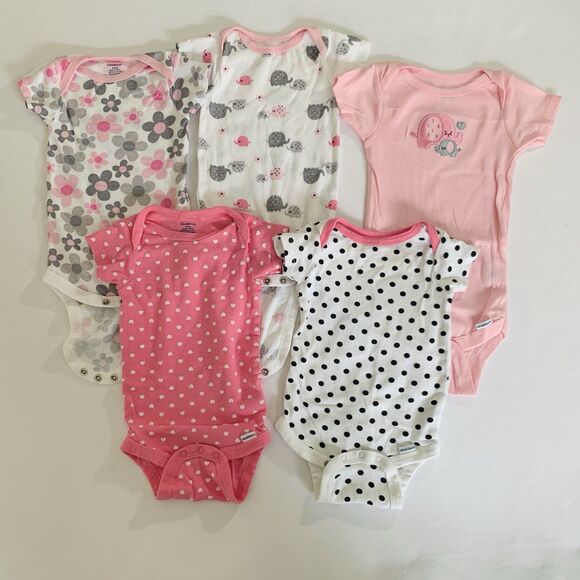Gerber Bodysuits Bundle Baby Girl 3-6M Short Sleeve White Pink Polka Elephants - Picture 1 of 8